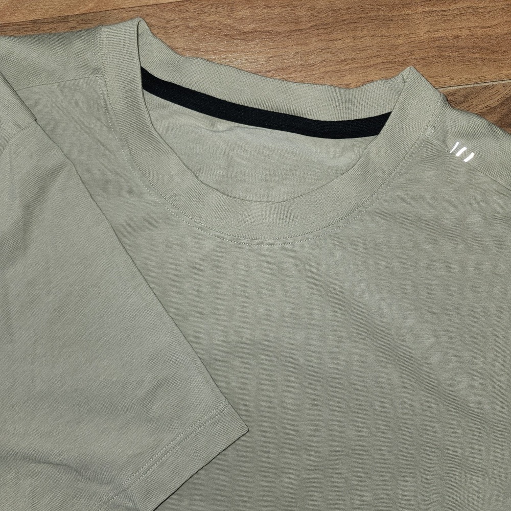 Lululemon Mens Soft Cotton Blend T-Shirt Wheat Beige Size Medium